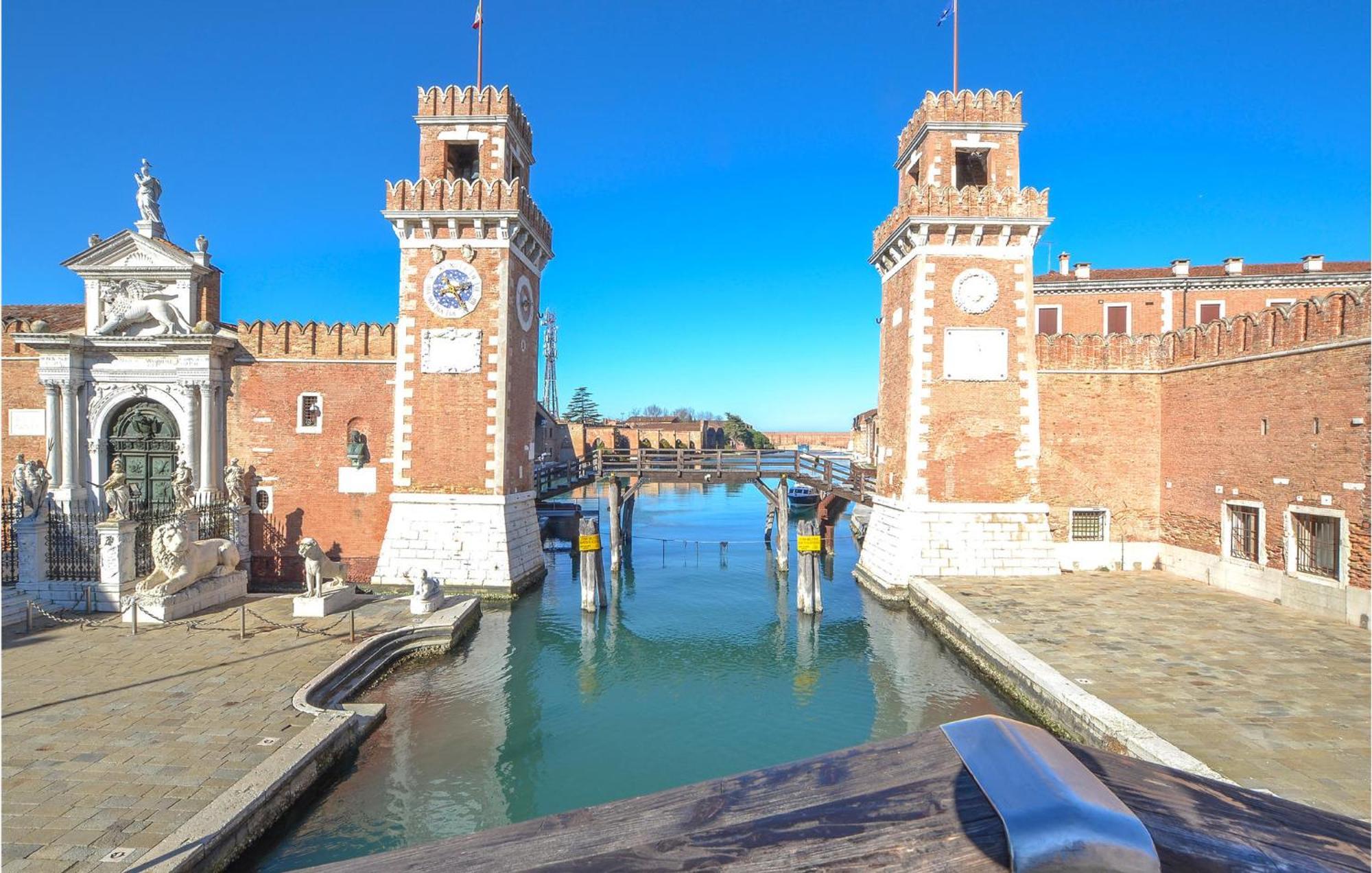 Stunning Apartment In Venezia With Kitchenette エクステリア 写真