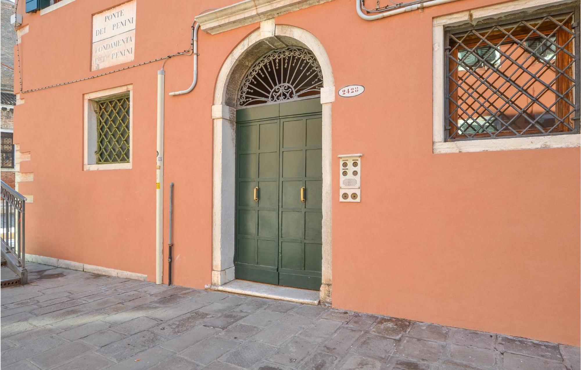 Stunning Apartment In Venezia With Kitchenette エクステリア 写真